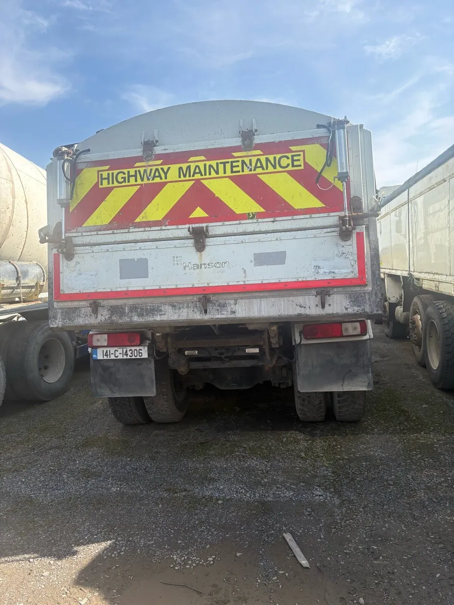 Renault premium tipper +man mixer - Image 4