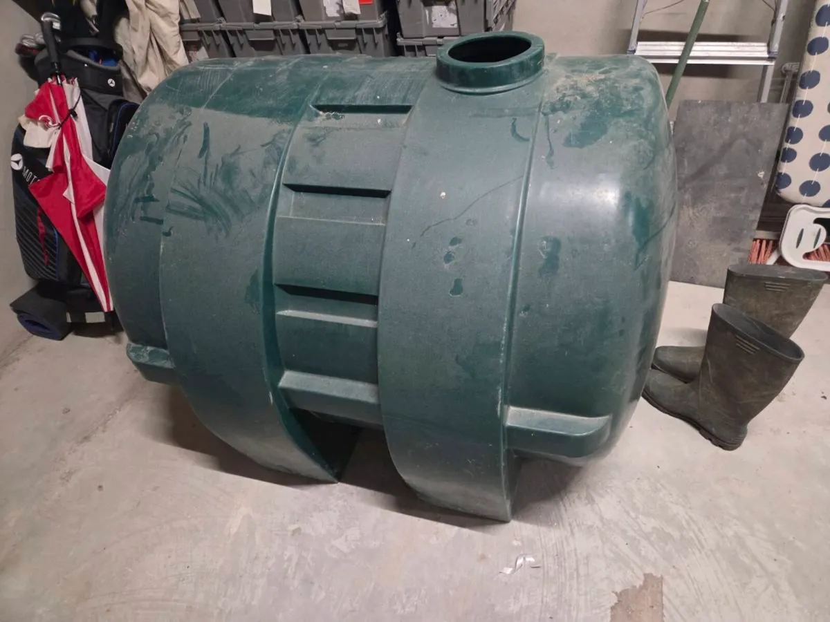Oil tank - 750 - Image 2