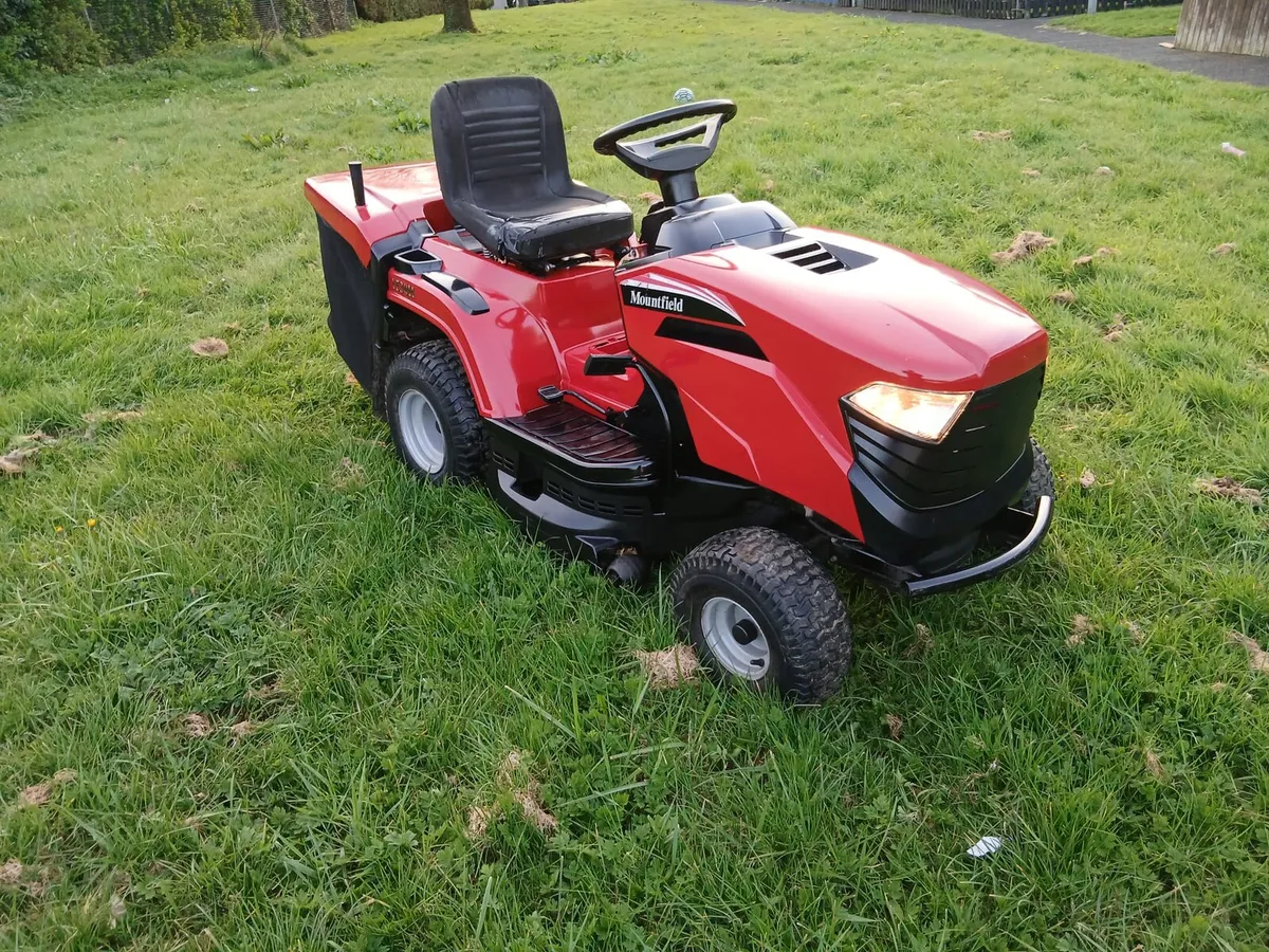 Mountfield ride on lawnmower - Image 2