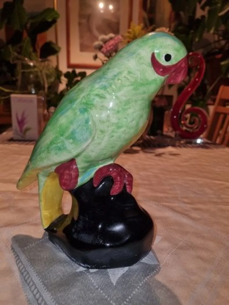Vintage parrot - Westminster Hanley, Staffs - Image 3