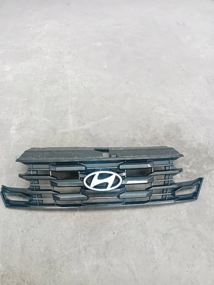 2025 Hyundai Tuscon Grille - Image 1