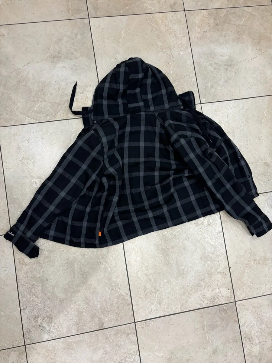 Richa Riding shirt with Hood - Image 2