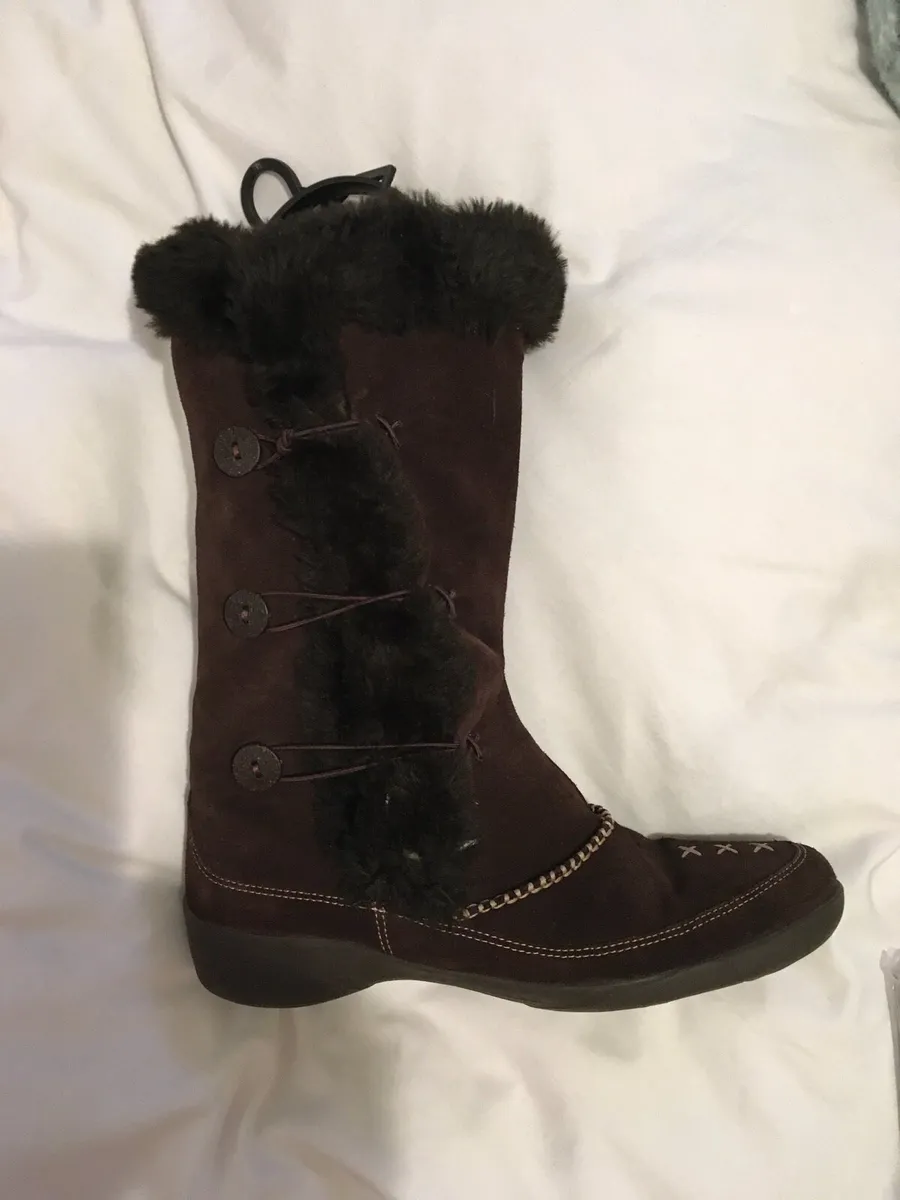 Ladies K Suede Boots, Size 7 - Image 1