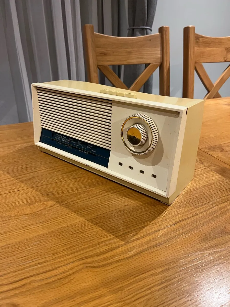 Vintage Bush TR91 Radio - Image 1