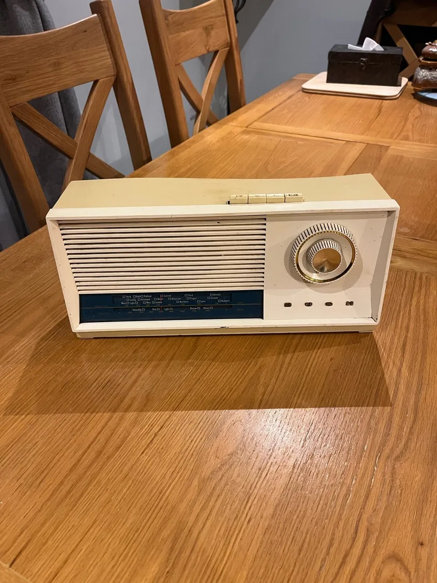 Vintage Bush TR91 Radio - Image 3