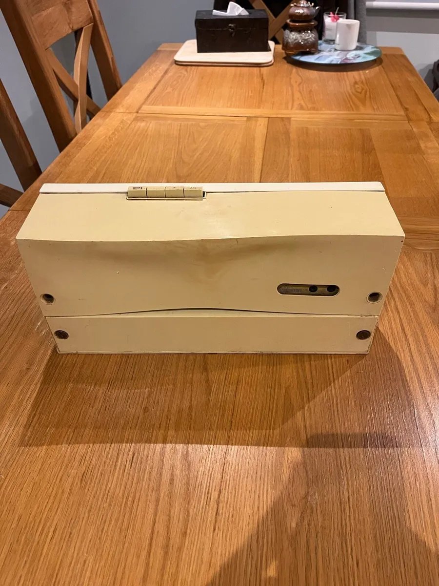 Vintage Bush TR91 Radio - Image 4