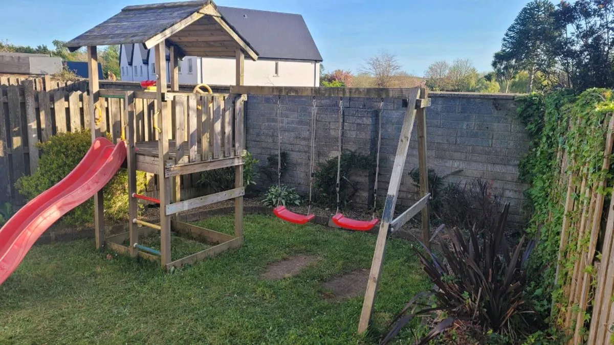 Garden Swings, Slide & Climbing frame - Image 2