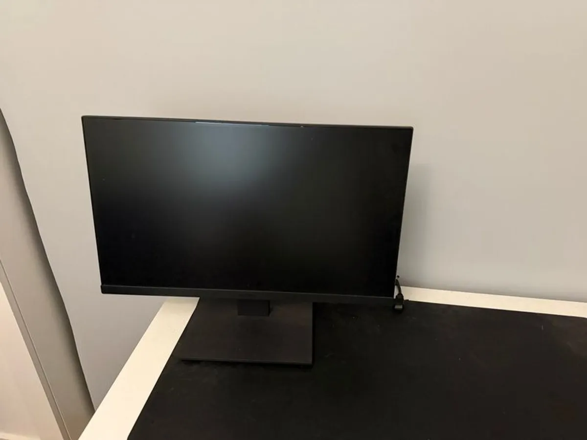 computer table + chair + 24" monitor - Image 2