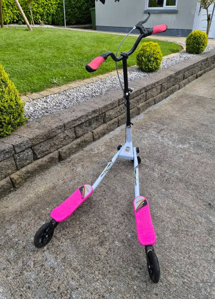 3 wheel scooter/fliker/Older kids - Image 2
