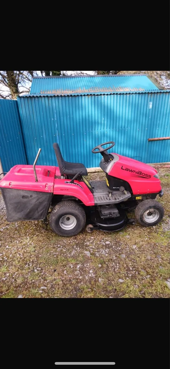 Lawn boss ride on mower - Image 1