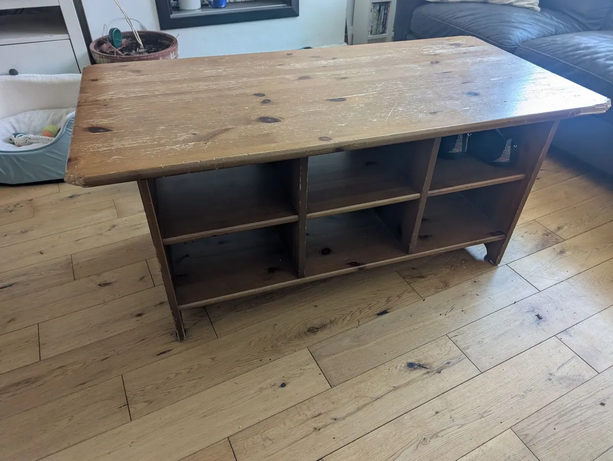 Coffee table free to take away - Image 1