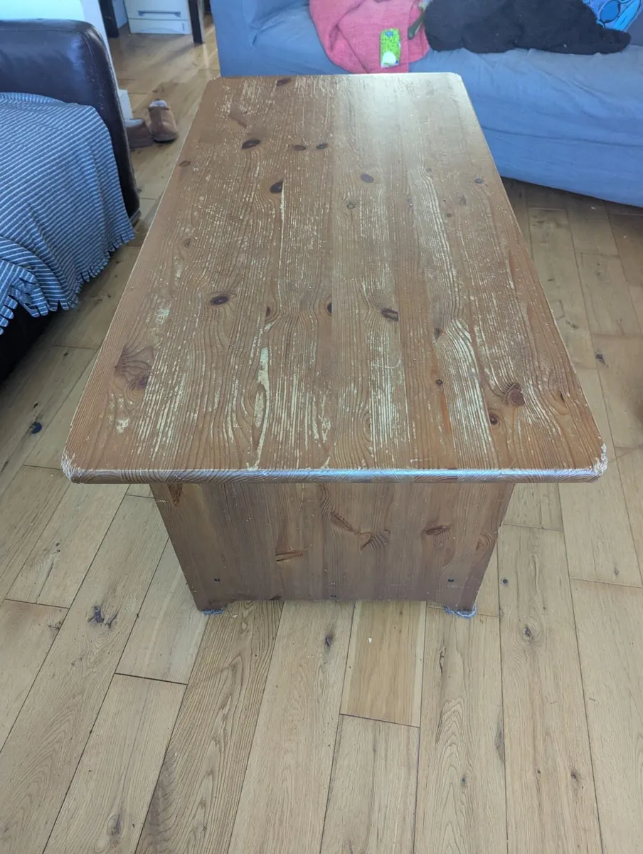 Coffee table free to take away - Image 3