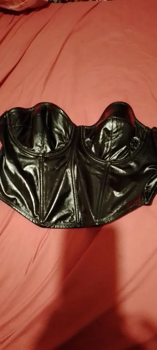 Crossdresser?.lingerie.leatherlook etc - Image 3