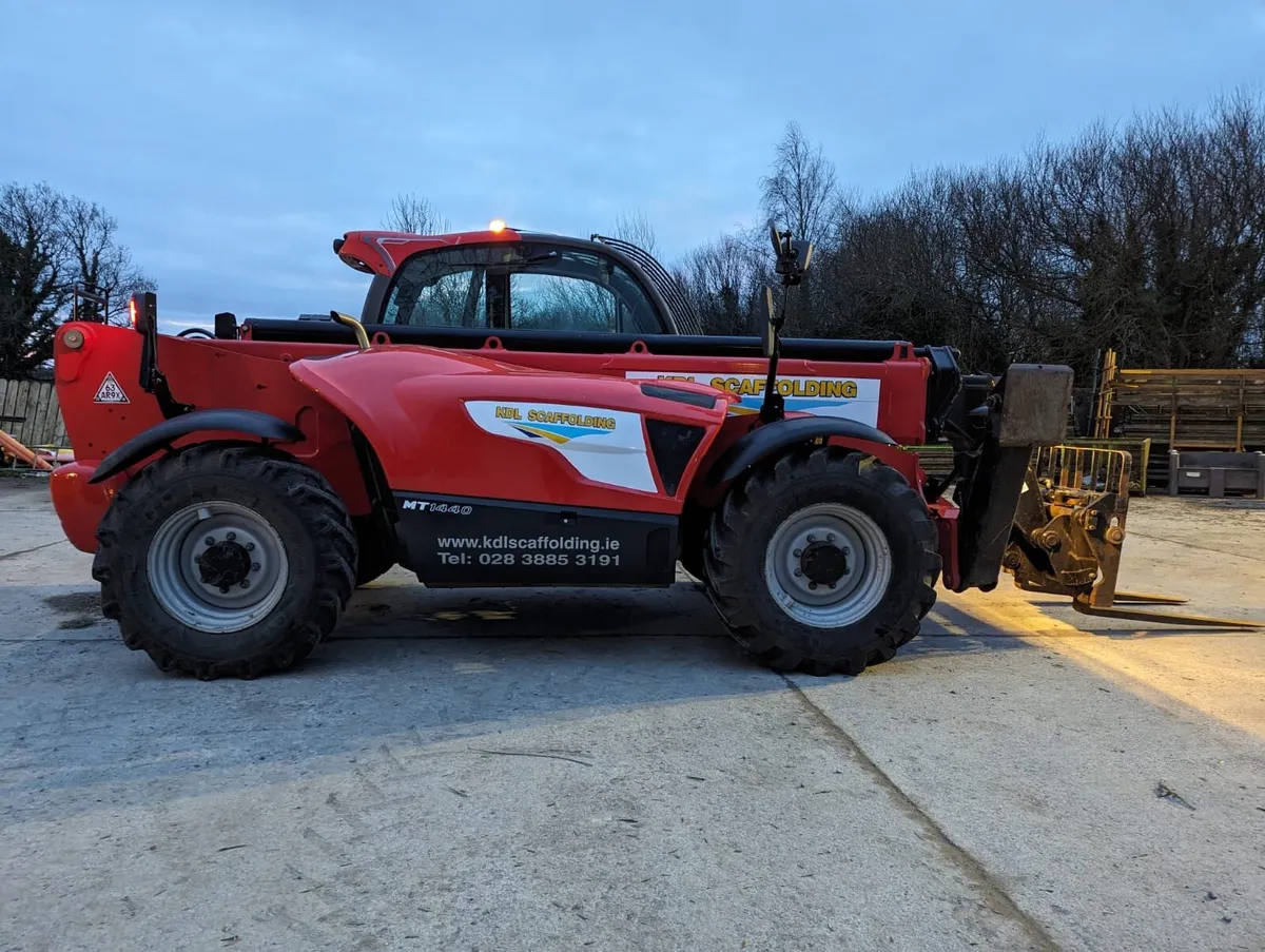 2018 Manitou - Image 2