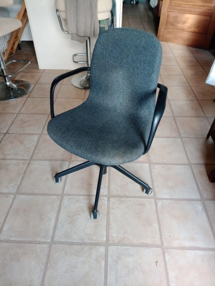 Office Chair - Image 1