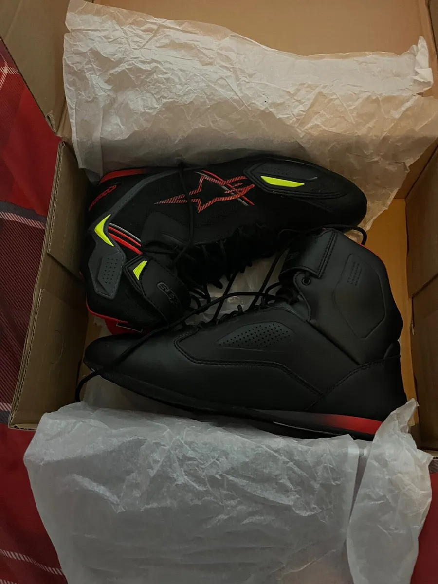 Alpinestars boots/Rst Isle of Man Tt bottoms - Image 2