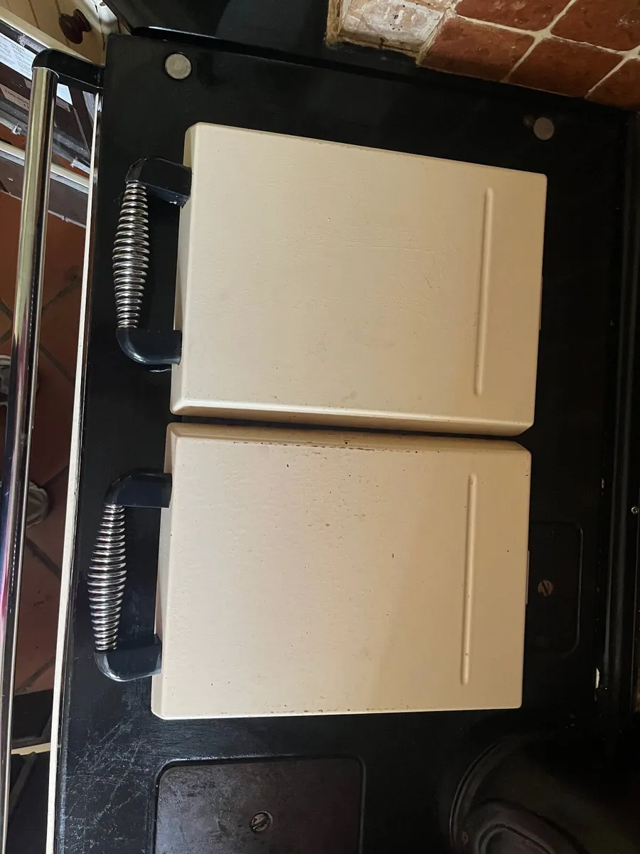 Stanley twin series100k oil cooker - Image 4