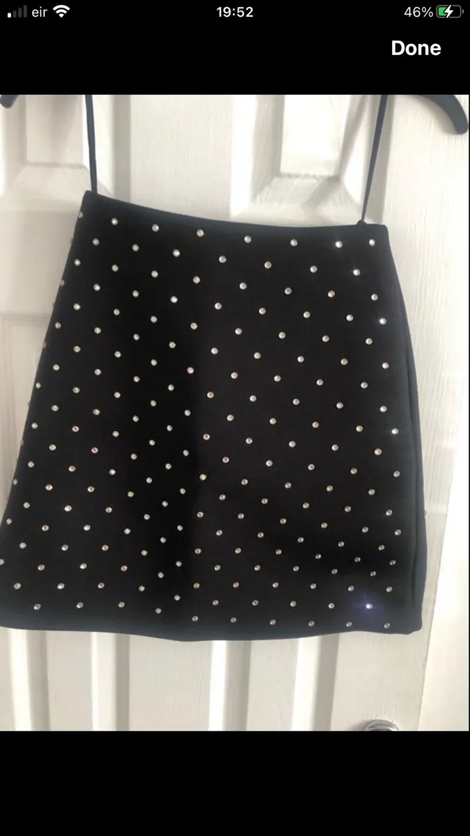 Ladies French connection skirt size 4 €15 - Image 1