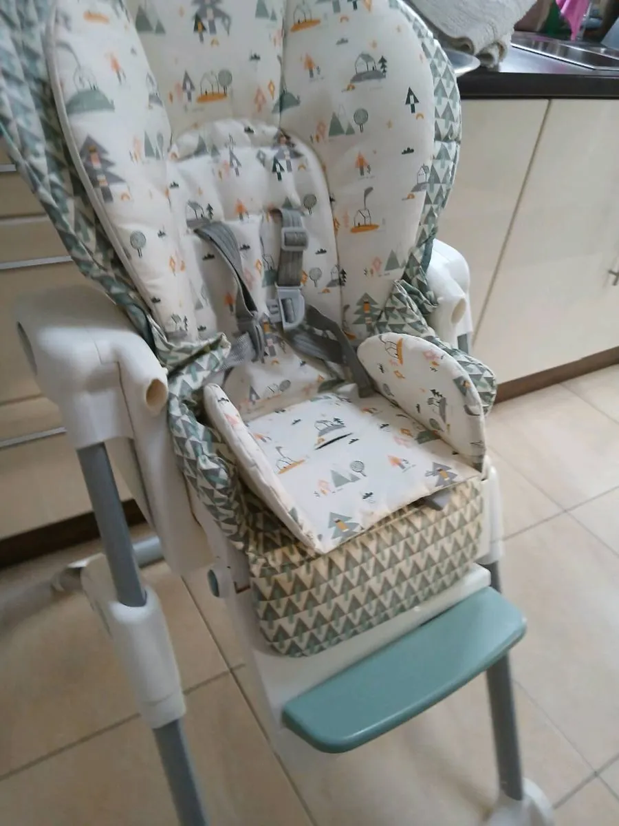 JOIE HIGH CHAIR AS NEW - Image 1