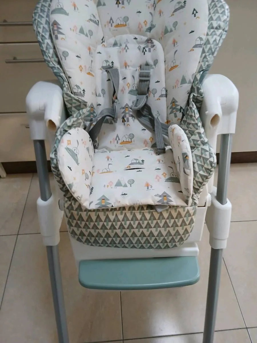 JOIE HIGH CHAIR AS NEW - Image 2