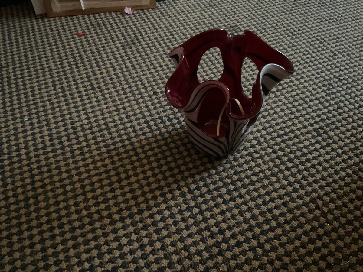 Two pieces of cranberry glass - Image 3