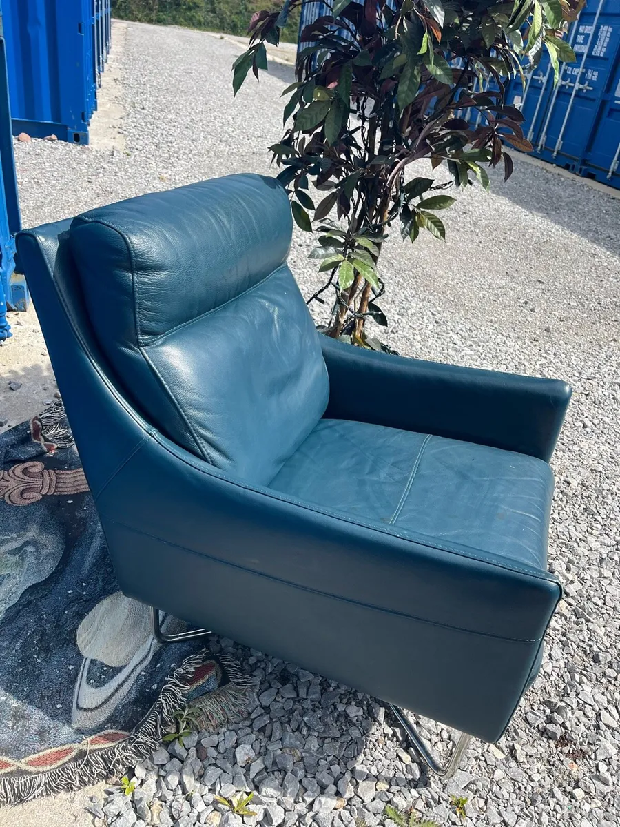 Wendy Leather chair - Image 1