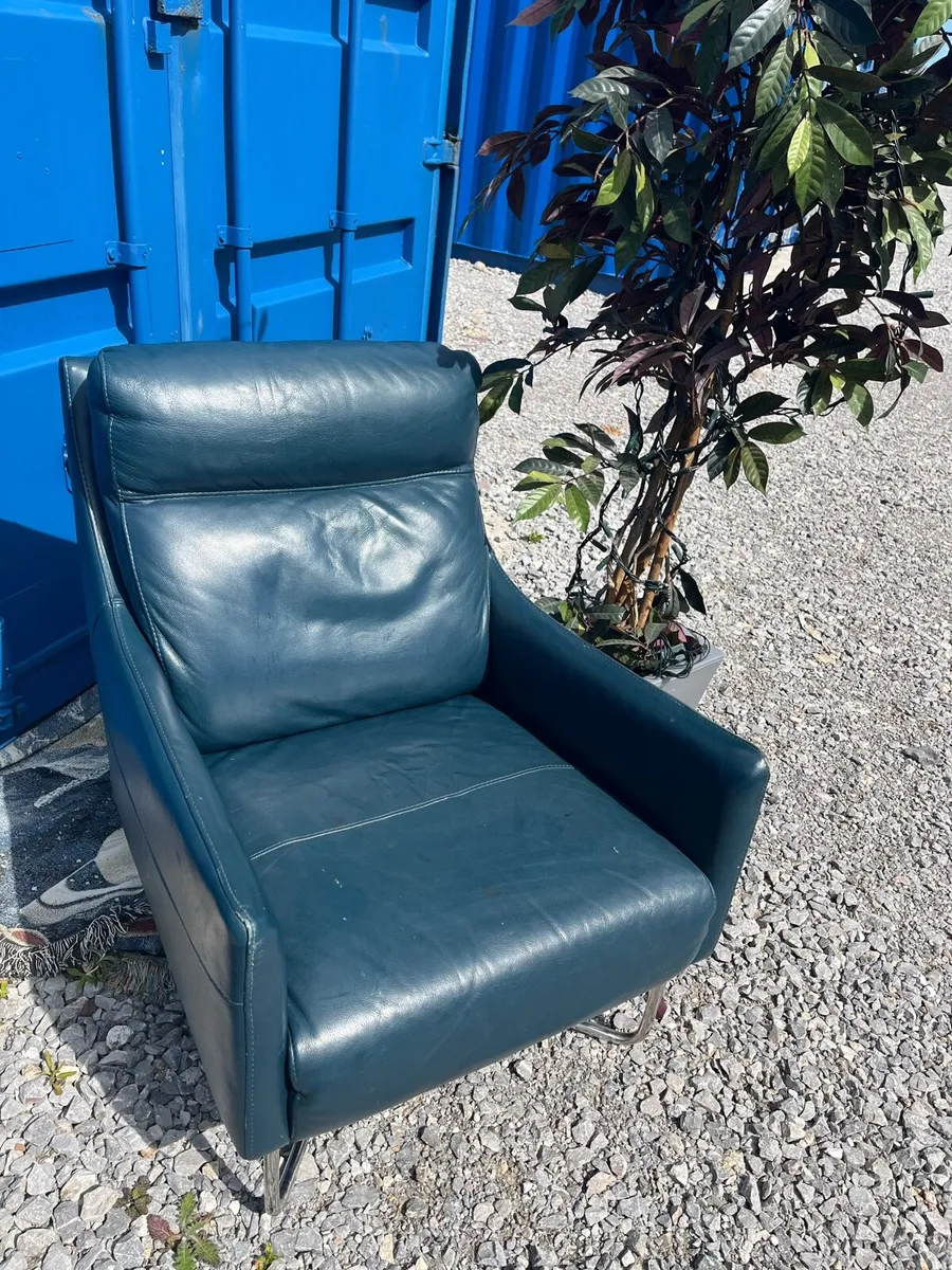 Wendy Leather chair - Image 2