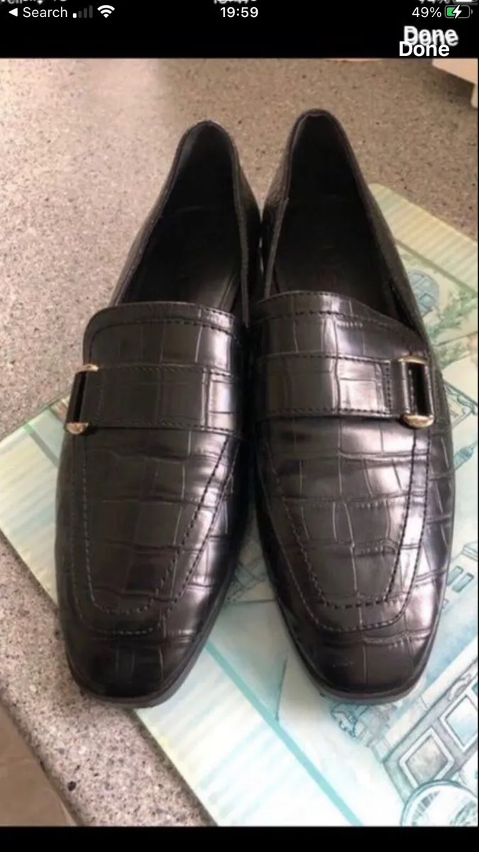 Ladies new shoes size 6 €20 - Image 1