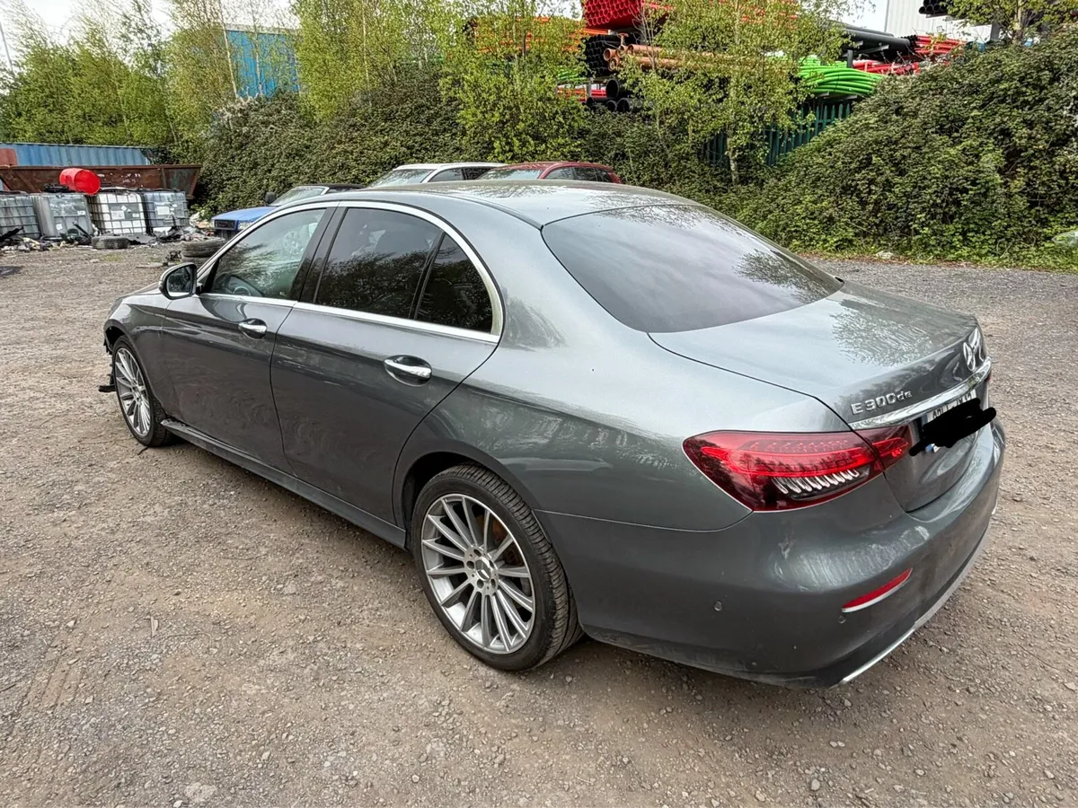 221 Mercedes Diesel Hybrid(No Recorded) - Image 2