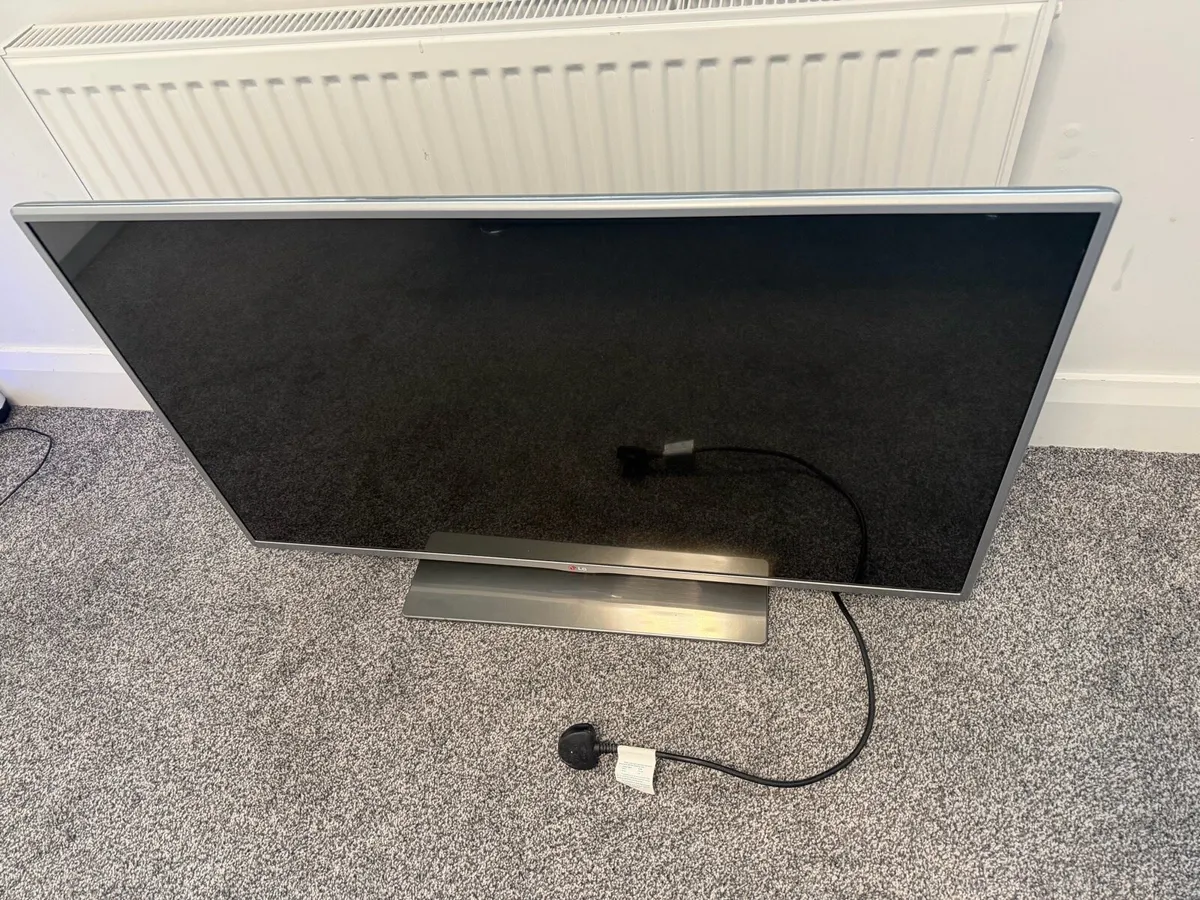 LG 42 INCH TV - Image 1