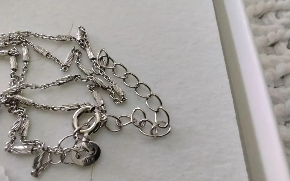 Stg silver yellow opal & sapphire halo pendant 20" - Image 3