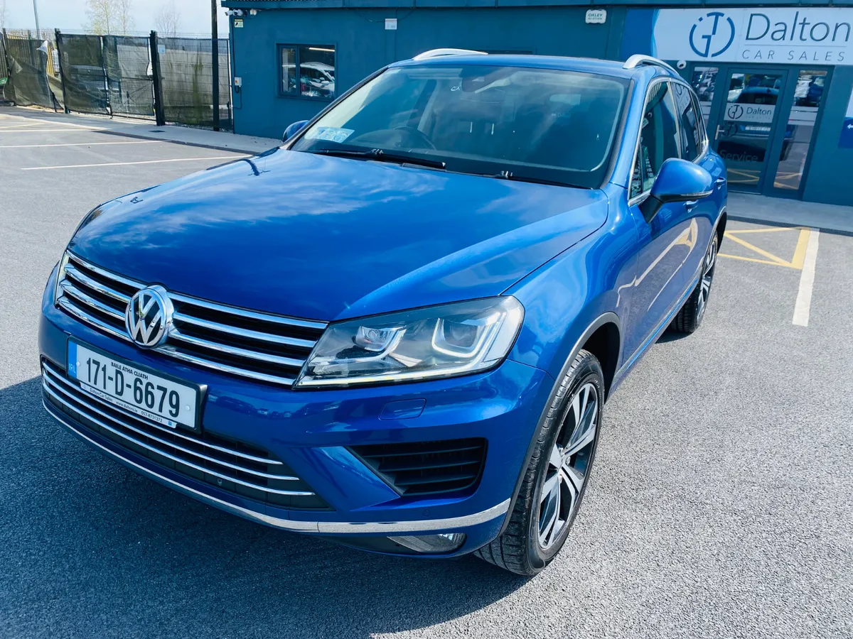 VOLKSWAGEN TOUAREG V6 3.0 TDI CREWCAB 5 SEAT 2017 - Image 1