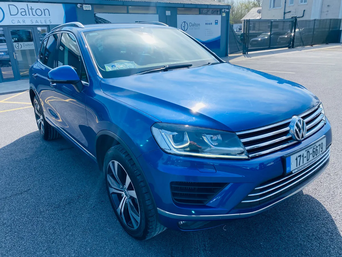 VOLKSWAGEN TOUAREG V6 3.0 TDI CREWCAB 5 SEAT 2017 - Image 3