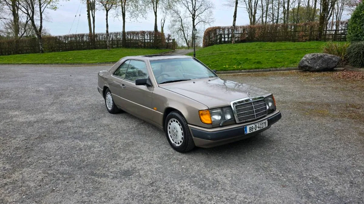 1988 Mercedes-Benz (W124) 300CE Coupe - Image 1
