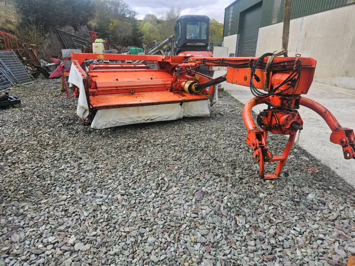 Kuhn 8ft mower - Image 1