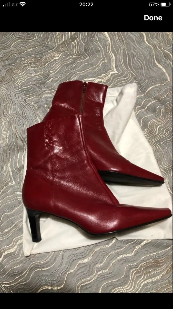 Ladies leather boots size 5 €15 - Image 1