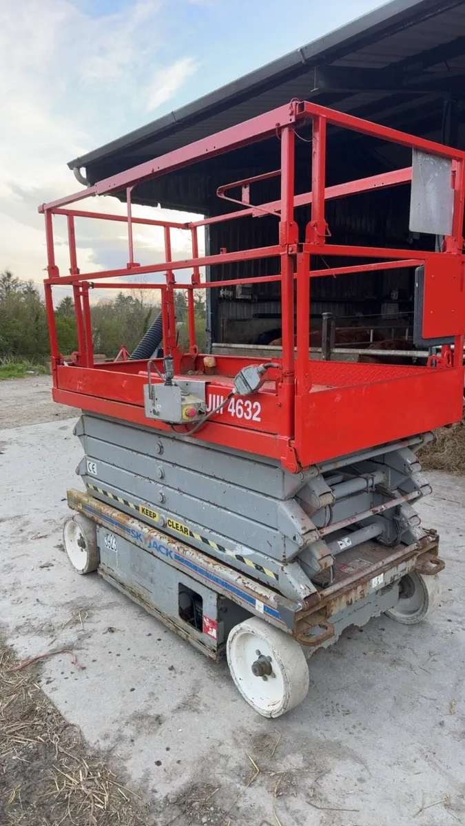 SJ 4632 Scissor Lift - Image 2