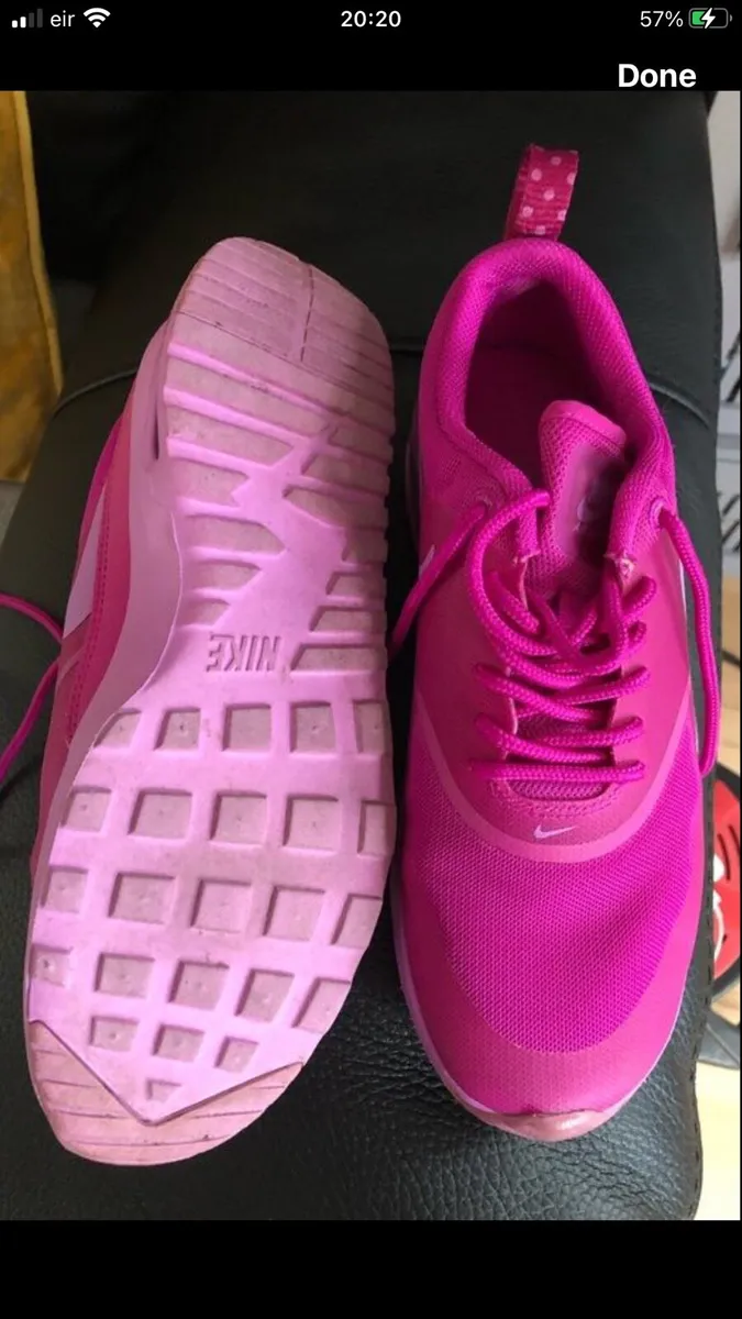 Girls Nike trainer size 3.5 €15 - Image 3