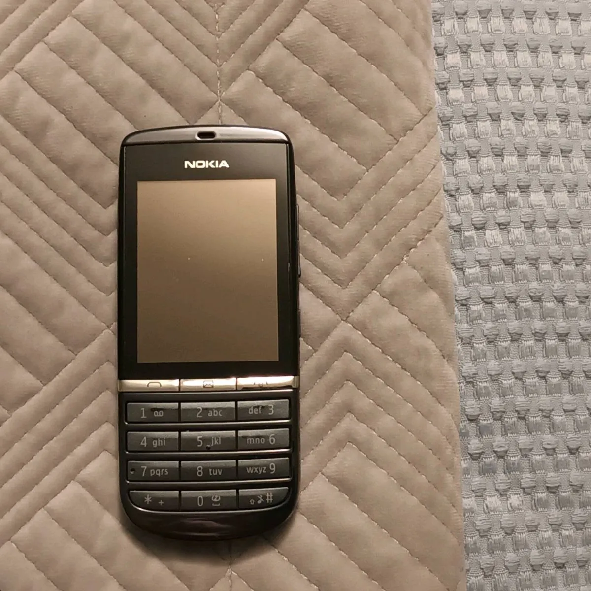 Nokia Asha 300 - Image 3