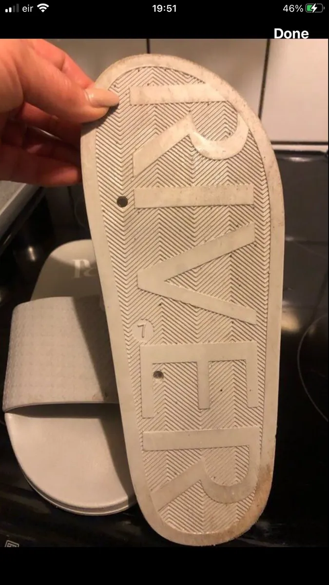 Mens river island sliders size 7 €10 - Image 3