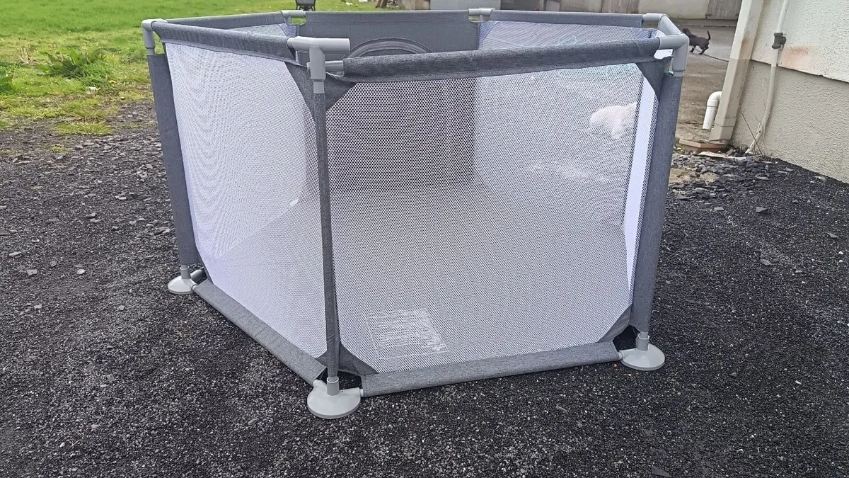 Bed, matress, tv Stand and play pen - Image 2