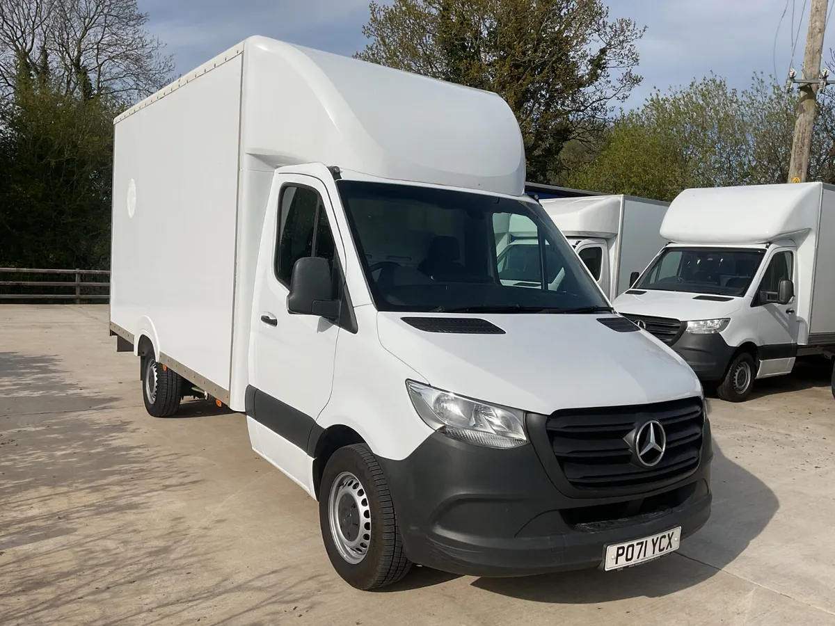 2021 Sprinter Luton - Image 2