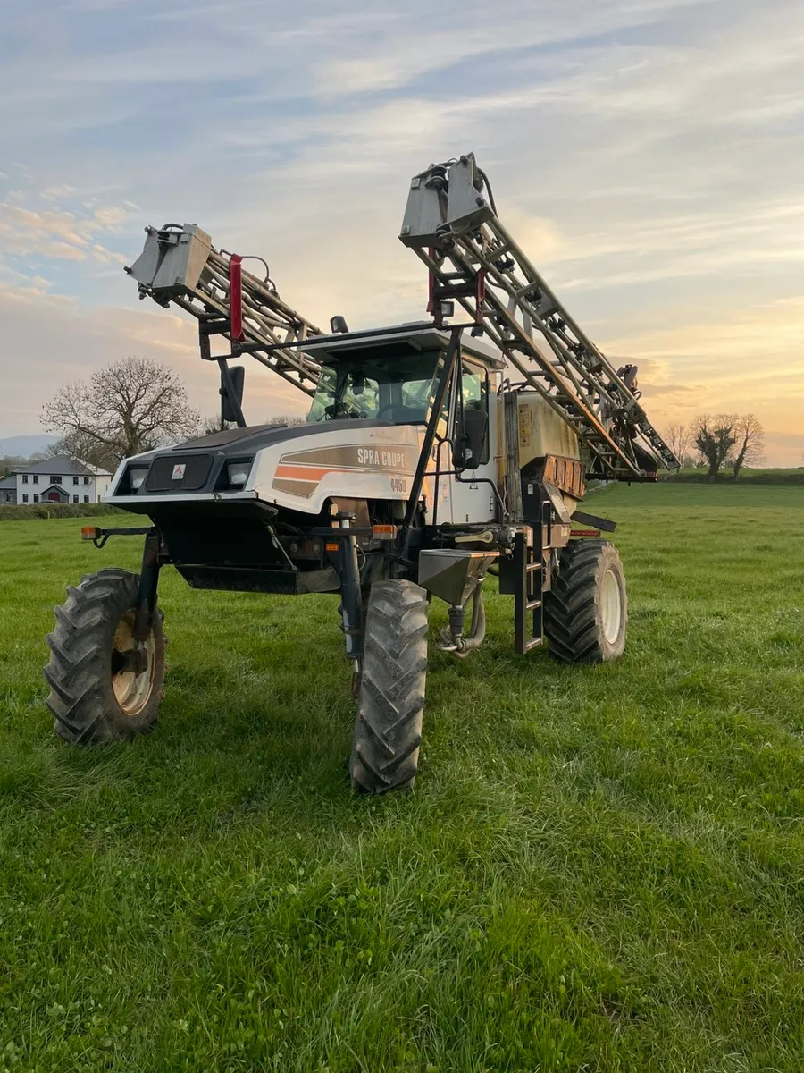 Challenger Spra Coupe 4450 sprayer - Image 2