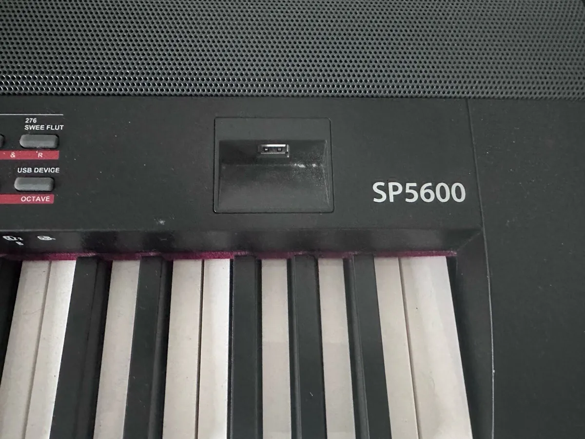 SP5600 Keyboard/Stage piano - Image 4