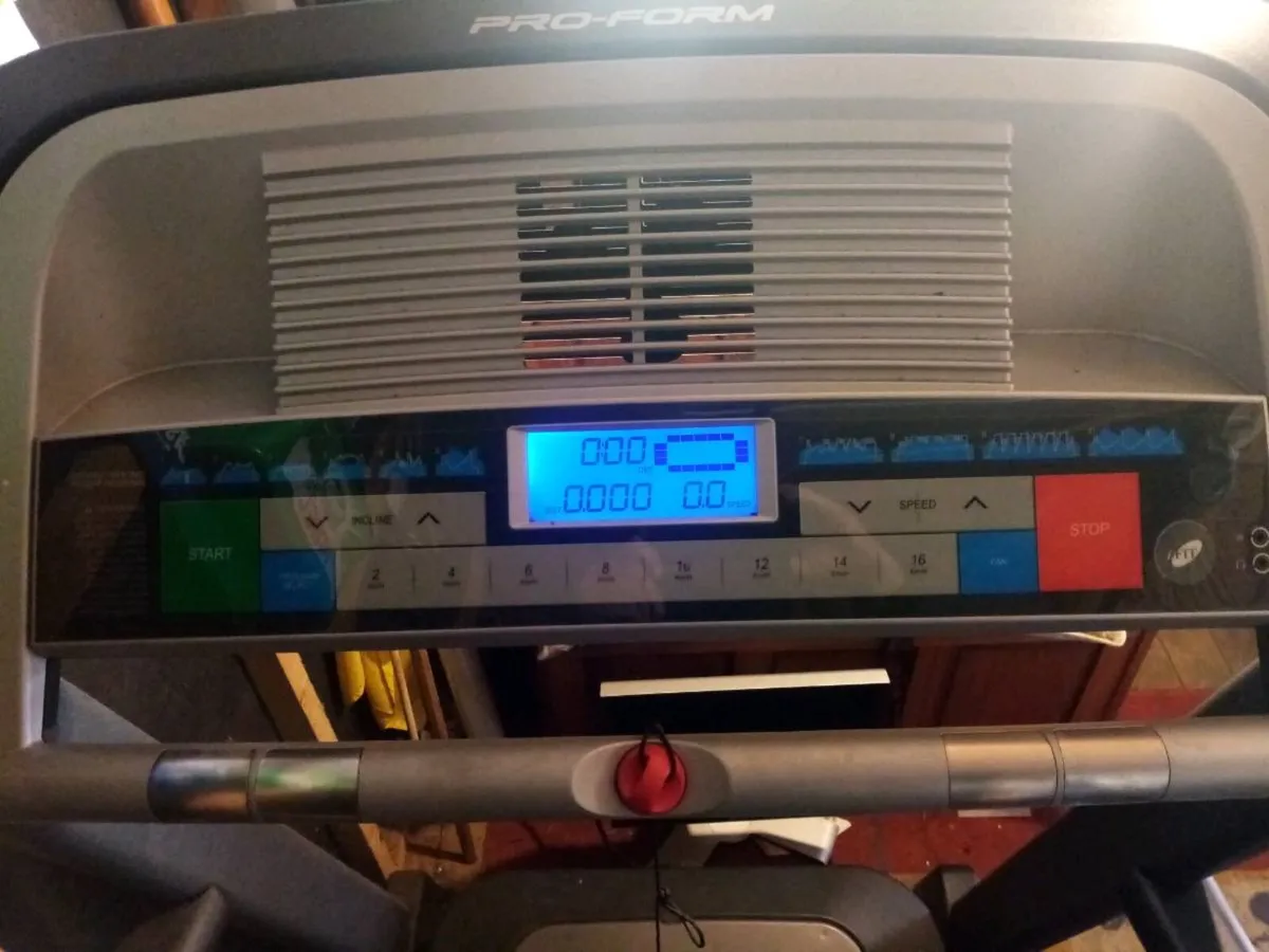 Treadmill 290€ as new - Image 4