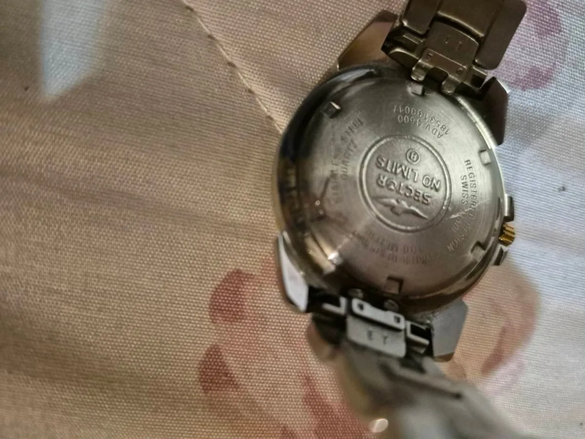 Sector No Limits ADV 4500 Watch – Swiss Made - Image 3