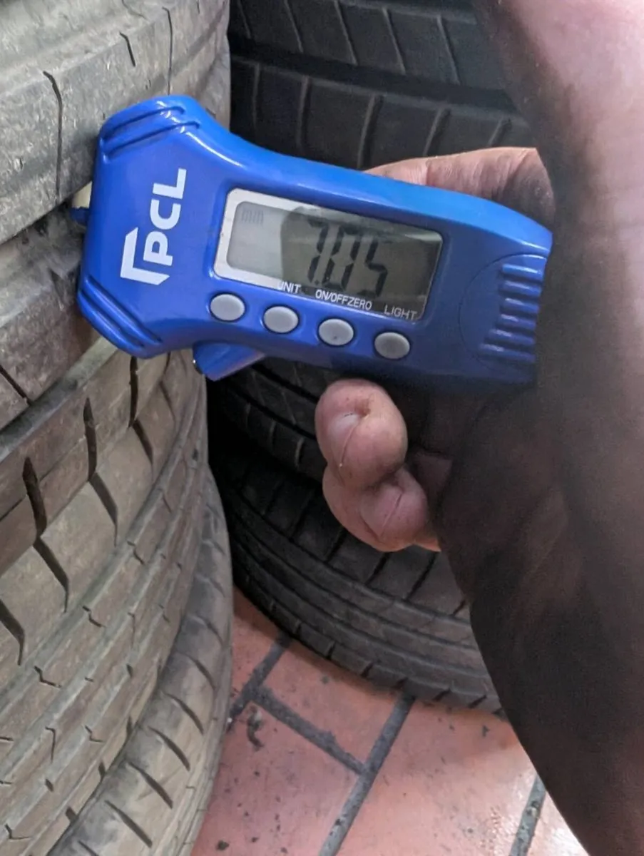 almost new tyres - Image 1