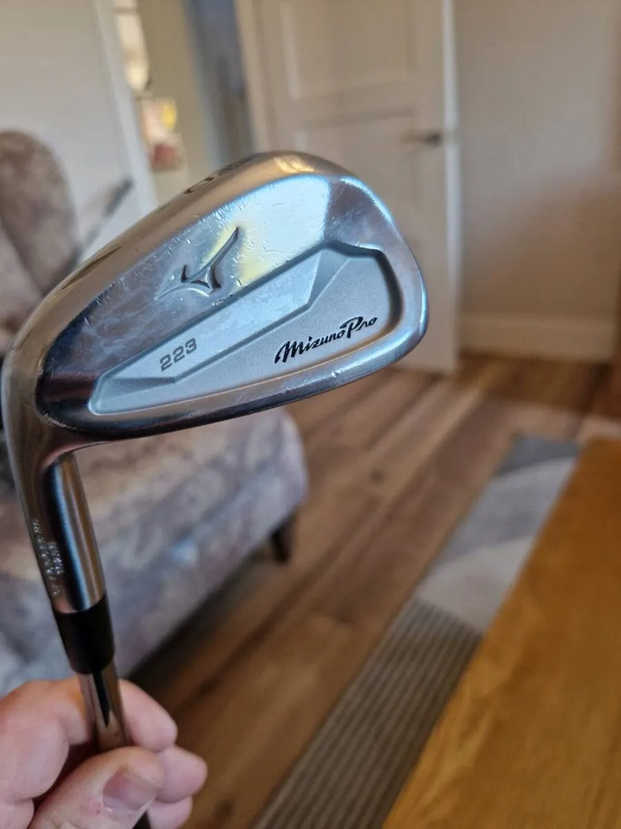Mizuno Pro 223 Left Handed Irons - Image 1