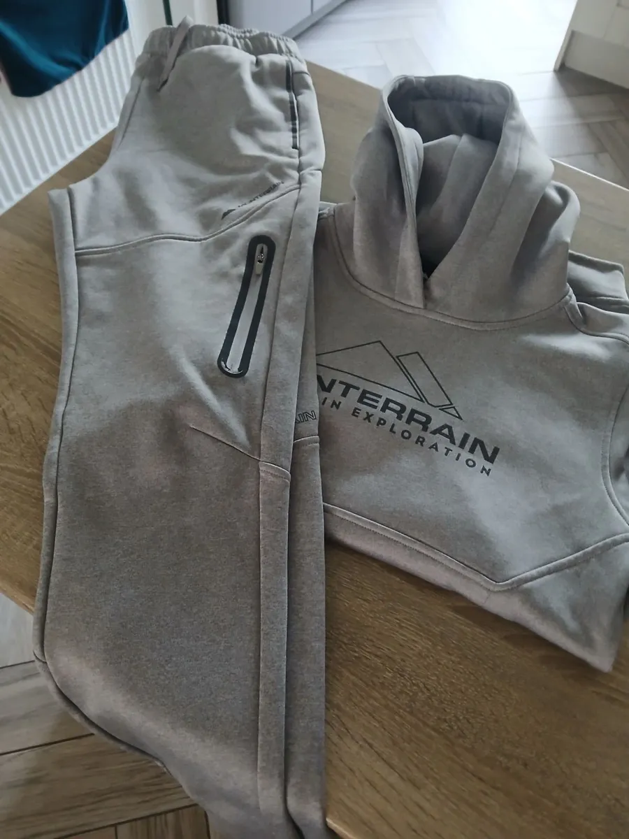 Kids tracksuits - Image 2