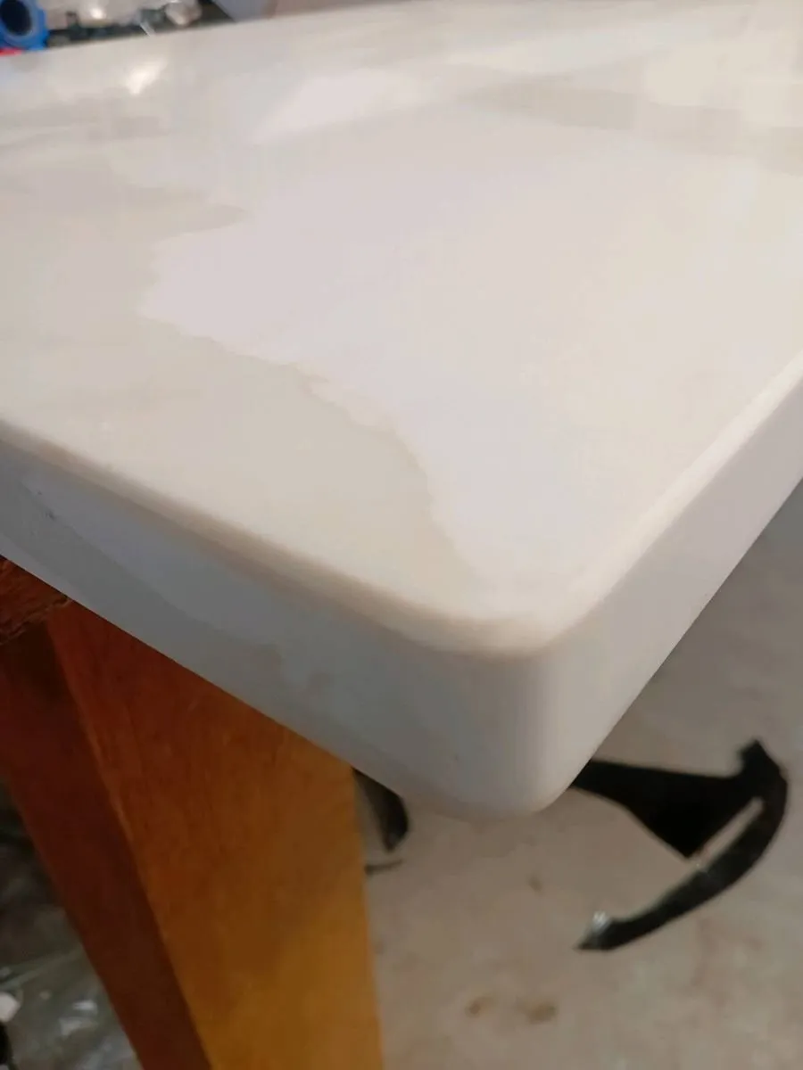 Kitchen island quarts top - Image 1